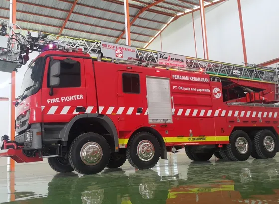 FIRE LADDER TELESCOPIC LADDER 32 M 3 20160913_122443