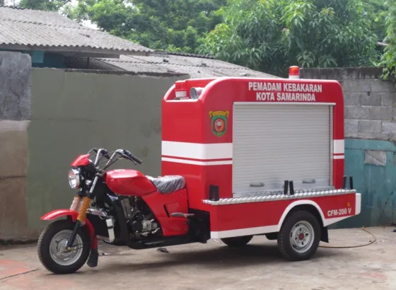 FIREFIGHTER MOTORCYCLE FIRE THREE WHEELER  2 fire_three_wheeler_2